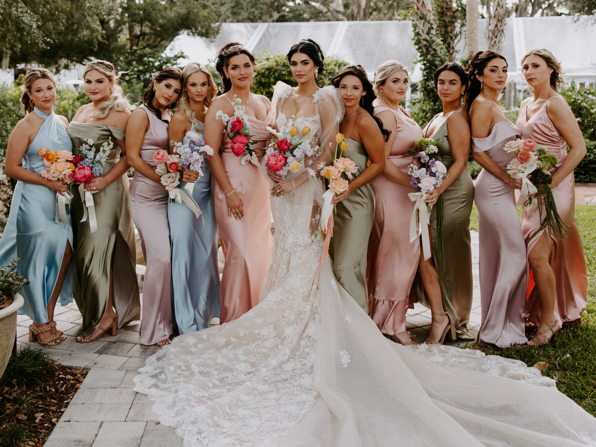 Vibrant Garden Wedding Inspiration: Hannah and Drew's Unforgettable Da Vibrant Garden Wedding Inspiration: Hannah and Drew's Unforgettable Da