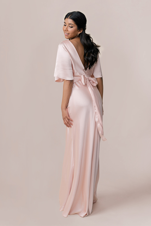 Model: Jacinth; Size: 4; Color: Blush