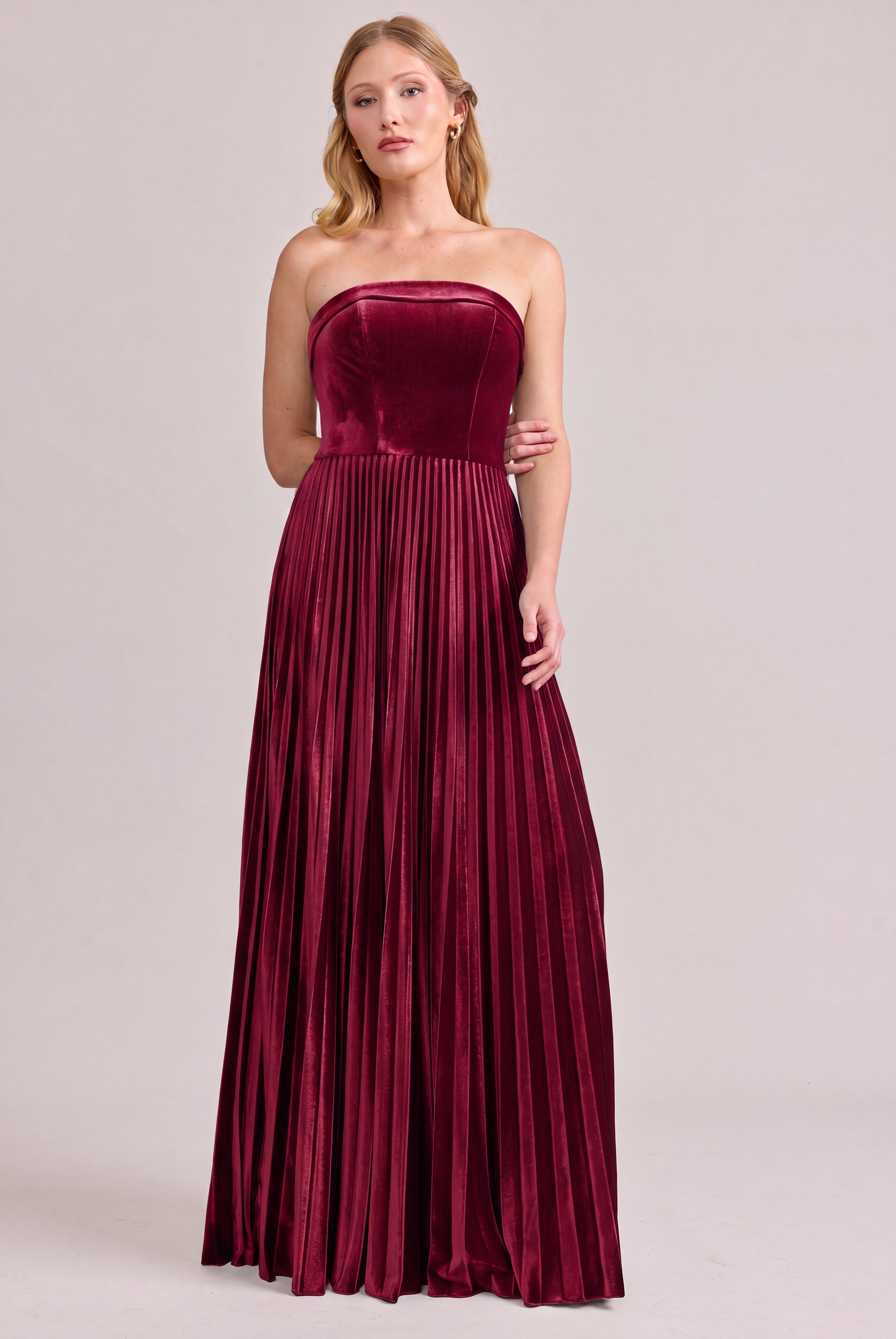 velvet pleated dress Burgundy Zara blue embroidered tunic Polyester (Velvet) mothers2023 Size:WOMEN / EU 37 / US 6 - 6.5