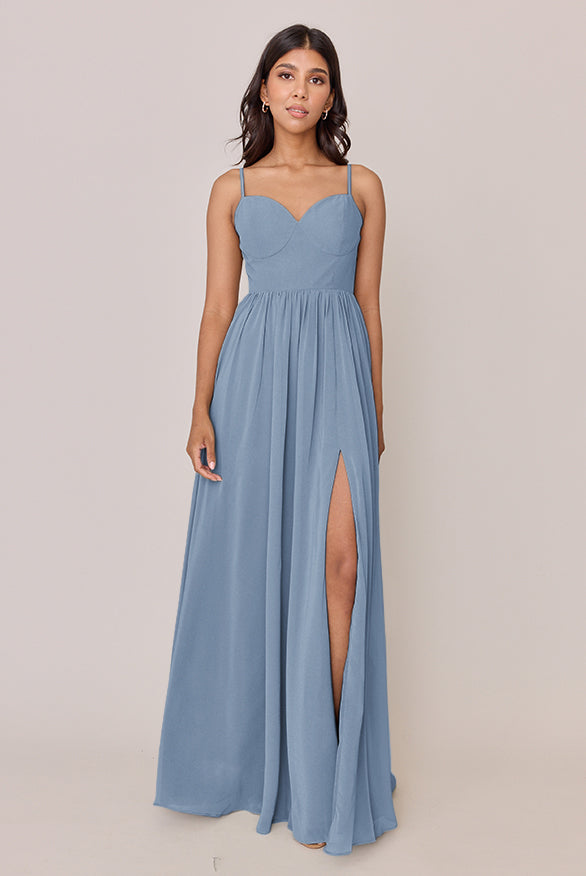 valentino classic dresses Sleek 1990s Red Dress w Slit Front Detail & Tiered R – Shrimpton Couture Size:Custom-made embellished heart INV-4890 Two Piece Damas Dresses