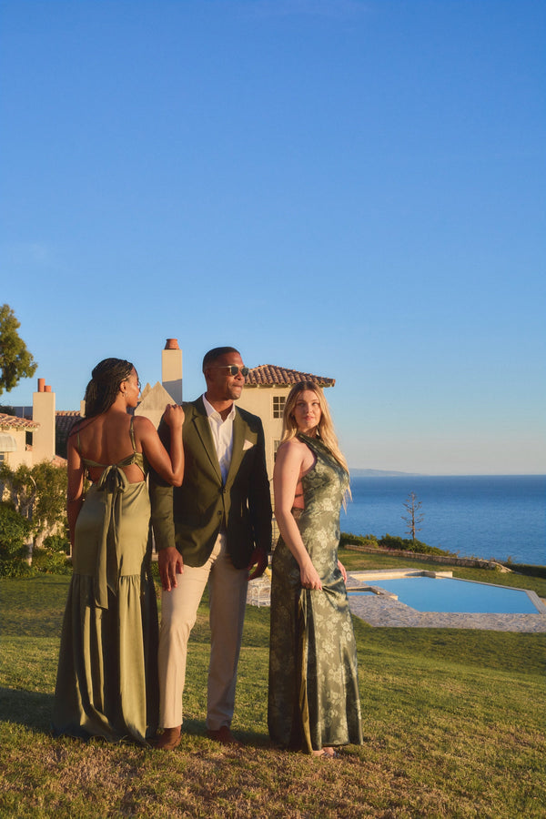 Groomsmen Suit Colors That Match Bridesmaid Dresses: A Complete Pairing Guide
