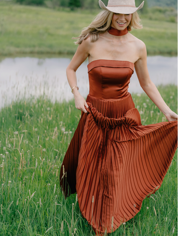 Terracotta Bridesmaid Dresses: Shades, Fabrics & Styling Guide