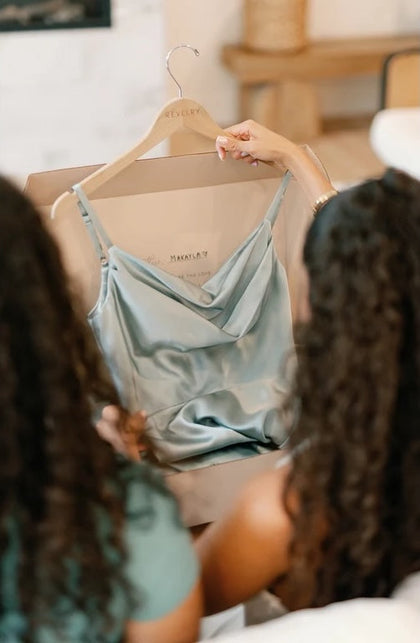 How to Try On Bridesmaid Dresses & Groomsmen Suits at Home Before You Buy