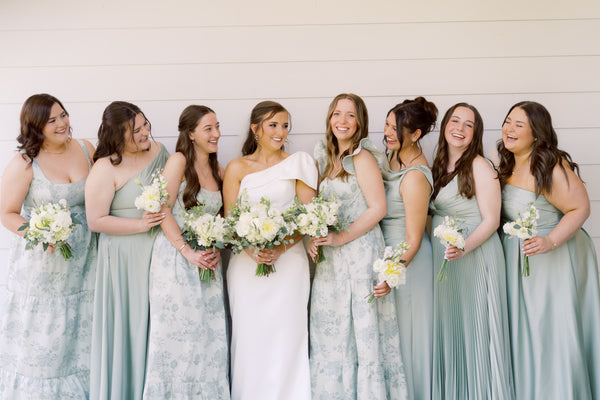 Modern Bridesmaid Dresses and Groomsmen Suits Modern Bridesmaid Dresses and Groomsmen Suits