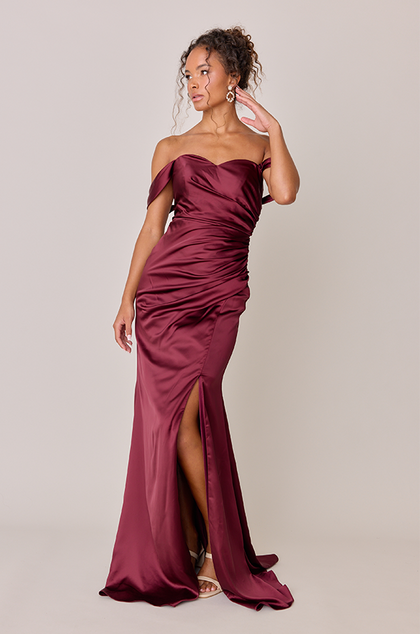 Model: Erica; Size: 4; Color: Cabernet