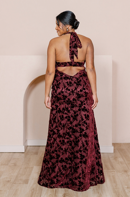 Model: Charisse; Size: 16; Color: Burgundy