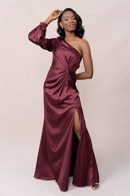Model: April; Size: 4; Color: Cabernet