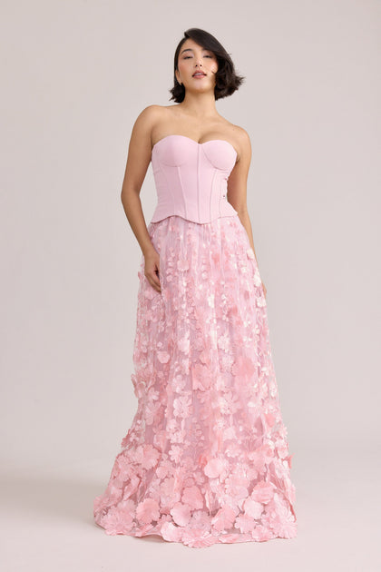Model: Clarissa; Size: 6; Color: Perfect Pink
