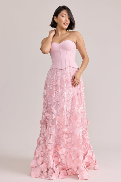 Model: Clarissa; Size: 6; Color: Perfect Pink