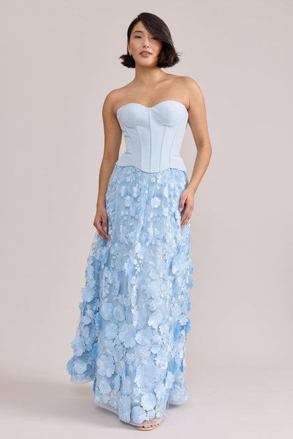 Model: Clarissa; Size: 6; Color: Sky Blue