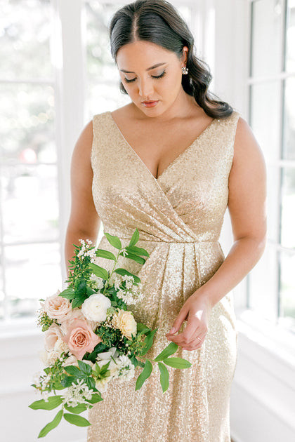 Model: Claudia; Size: 16; Color: Champagne Gold