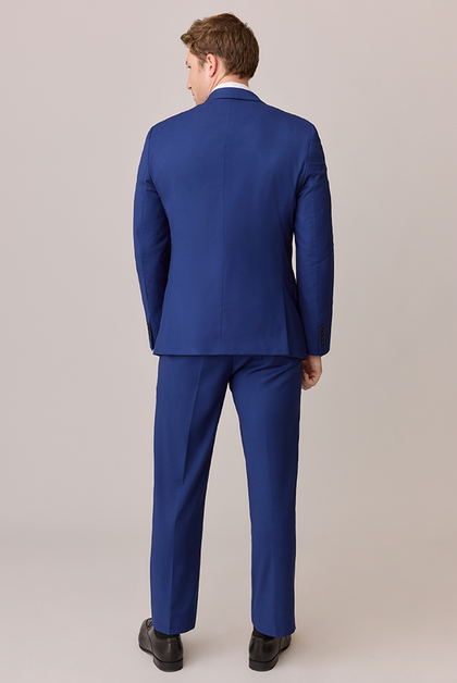 Model: Ethan; Size: Slim 42 Regular