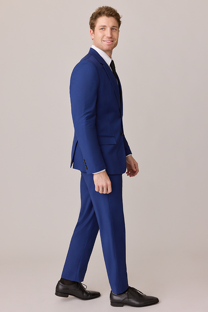 Model: Ethan; Size: Slim 42 Regular. Pictured with Black Chiffon Tie