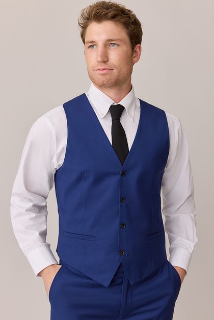 Model: Ethan; Size: M. Pictured with Black Chiffon Tie