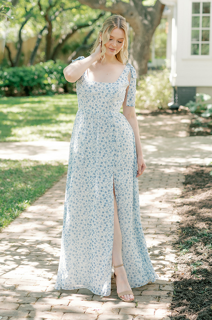 Model: Sydney; Size: 10; Color: French Blue Posey