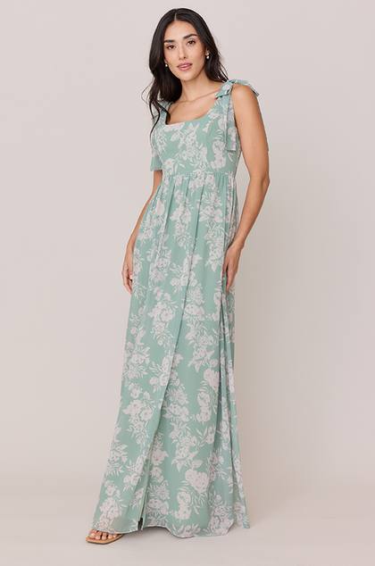 Color: Sage and Champagne Bouquet