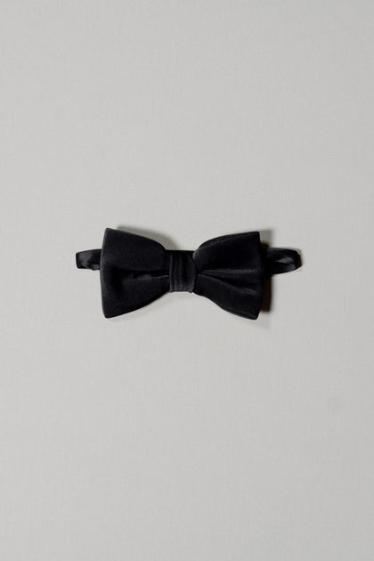 Velvet Bowtie | Made To Order | Black
