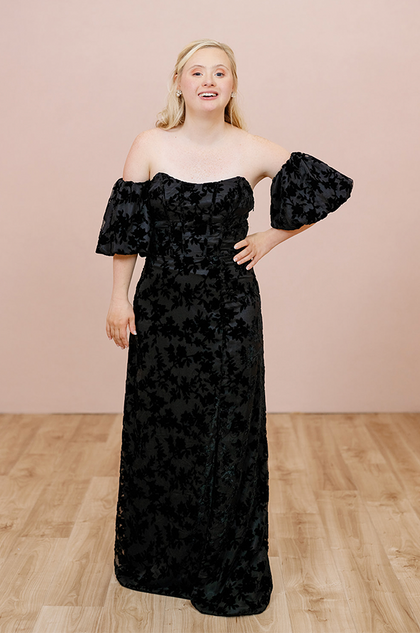 Model: Grace; Size: S; Color: Black styled with the Mona Floral Burnout Velvet dress in Black