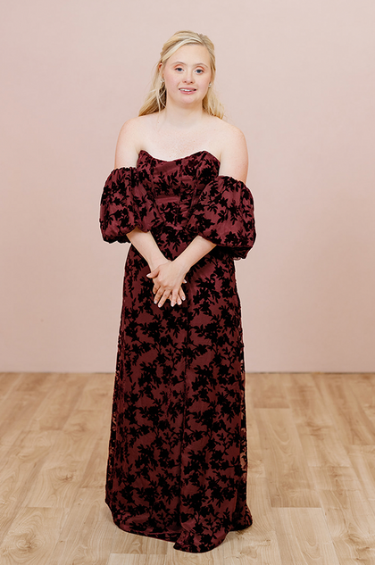 Model: Grace; Size: S; Color: Burgundy styled with the Mona Floral Burnout Velvet dress in Burgundy