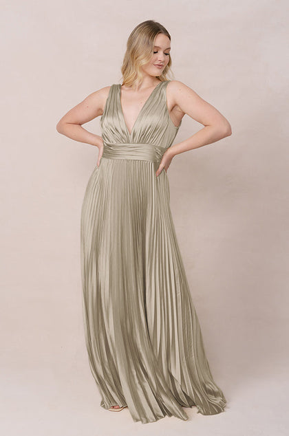 Model: Sydney; Size: 10; Color: Silver Sage