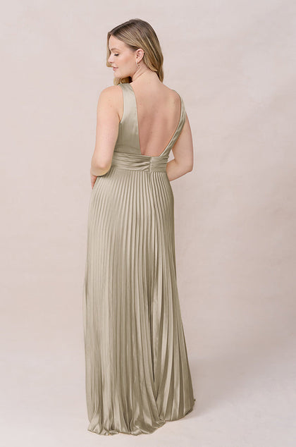 Model: Sydney; Size: 10; Color: Silver Sage