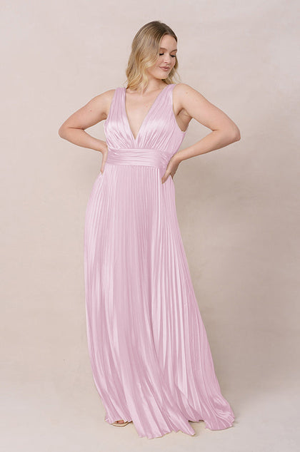 Model: Sydney; Size: 10; Color: Baby Pink