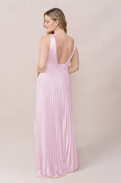 Model: Sydney; Size: 10; Color: Baby Pink