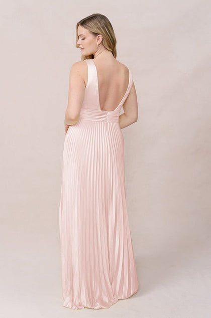 Model: Sydney; Size: 10; Color: Blush