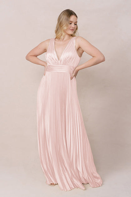 Model: Sydney; Size: 10; Color: Blush