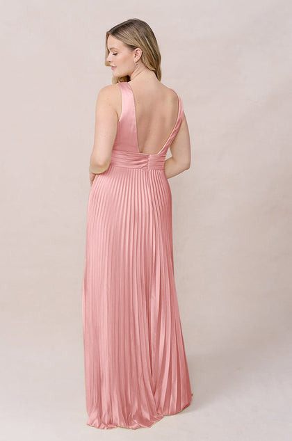 Model: Sydney; Size: 10; Color: Blushing Bride