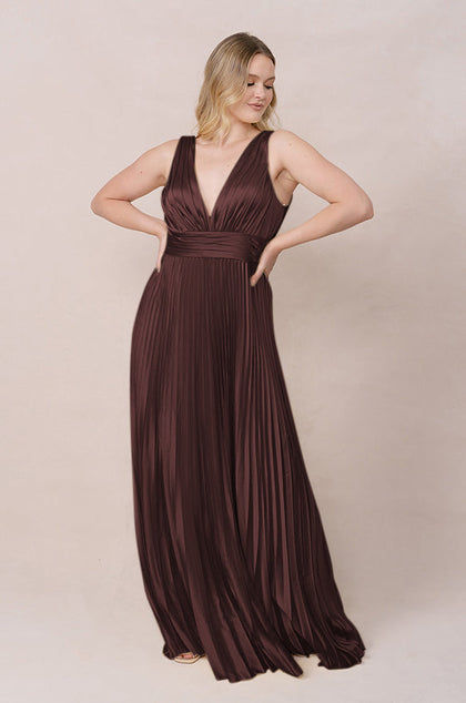 Model: Sydney; Size: 10; Color: Mahogany