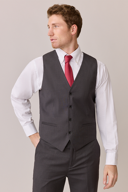 Model: Ethan; Size: M. Pictured with the Berry Satin Tie