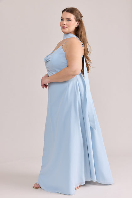 Model: Tegan; Color: Sky Blue