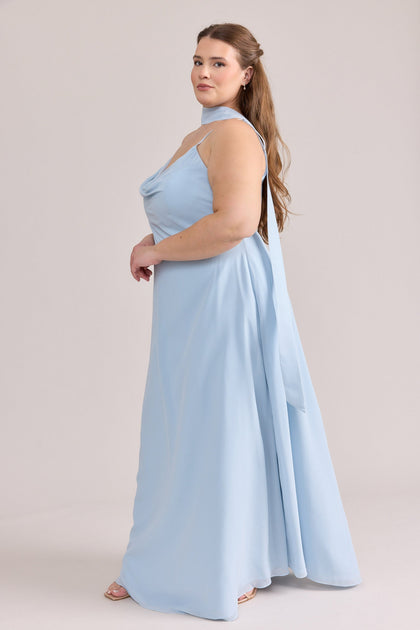 Model: Tegan; Color: Sky Blue