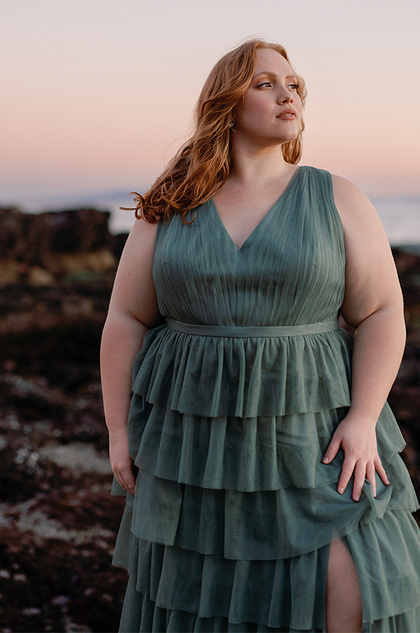 Model: Lynley; Size: 24; Color: Rosemary
