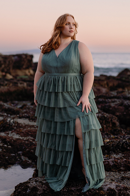 Model: Lynley; Size: 24; Color: Rosemary