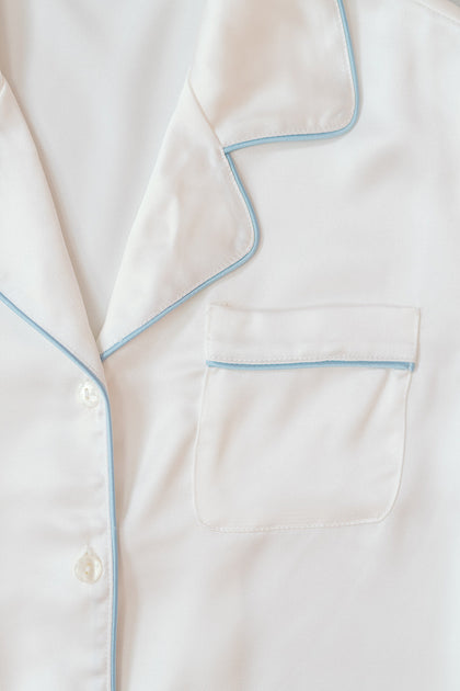 This image is not an exact picture, it is just to show piping color combinations