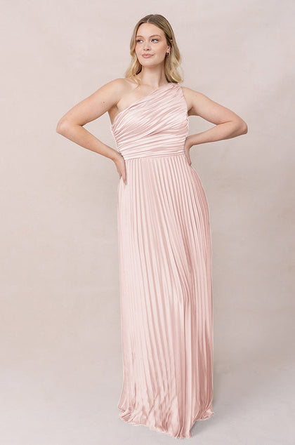 Model: Sydney; Size: 10; Color: Blush
