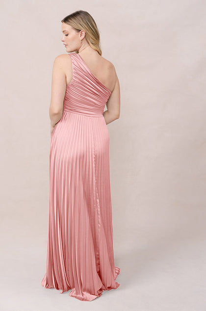 Model: Sydney; Size: 10; Color: Blushing Bride