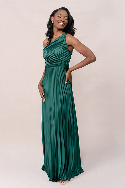 Model: April; Size: 4; Color: Emerald