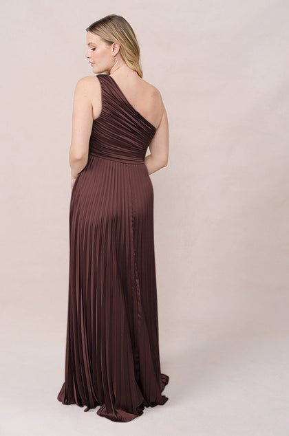 Model: Sydney; Size: 10; Color: Mahogany