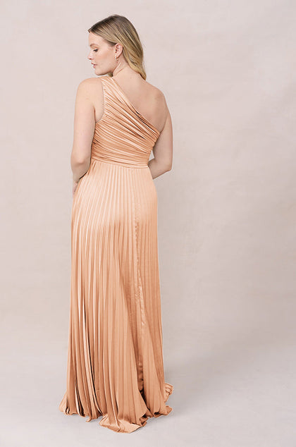 Model: Sydney; Size: 10; Color: Peach