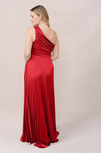 Model: Sydney; Size: 10; Color: Poppy Red