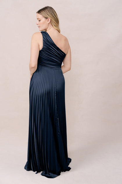 Model: Sydney; Size: 10; Color: Romantic Blue