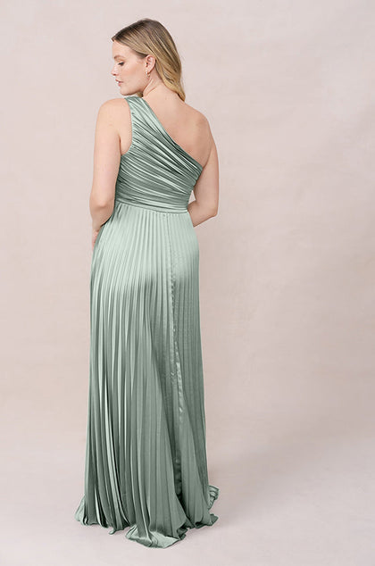 Model: Sydney; Size: 10; Color: Sage