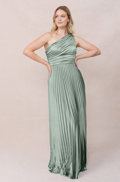 Model: Sydney; Size: 10; Color: Sage