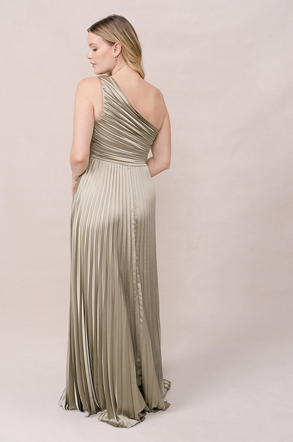 Model: Sydney; Size: 10; Color: Silver Sage