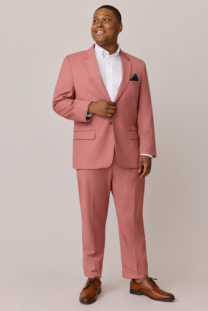 Model: Cashman; Size: Modern 46 Regular. Pictured with Romantic Blue Satin Pocket Square