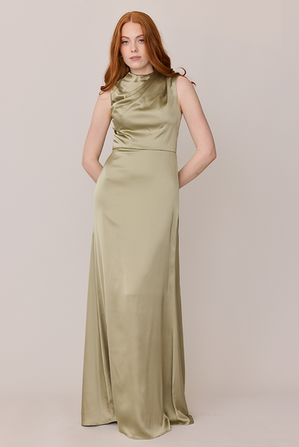 Model: Merrik; Size: 4; Color: Silver Sage