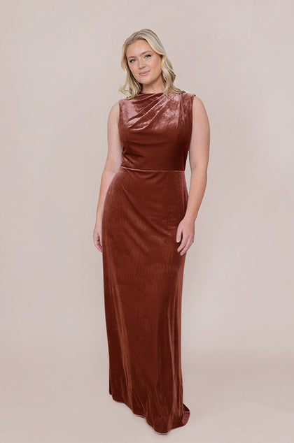 Model: McCallah; Size: 14